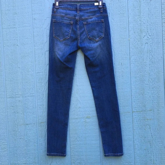 KanCan Women's Size 25 Dark Washed Blue Lola Mid Rise Skinny Jeans - Picture 5 of 6